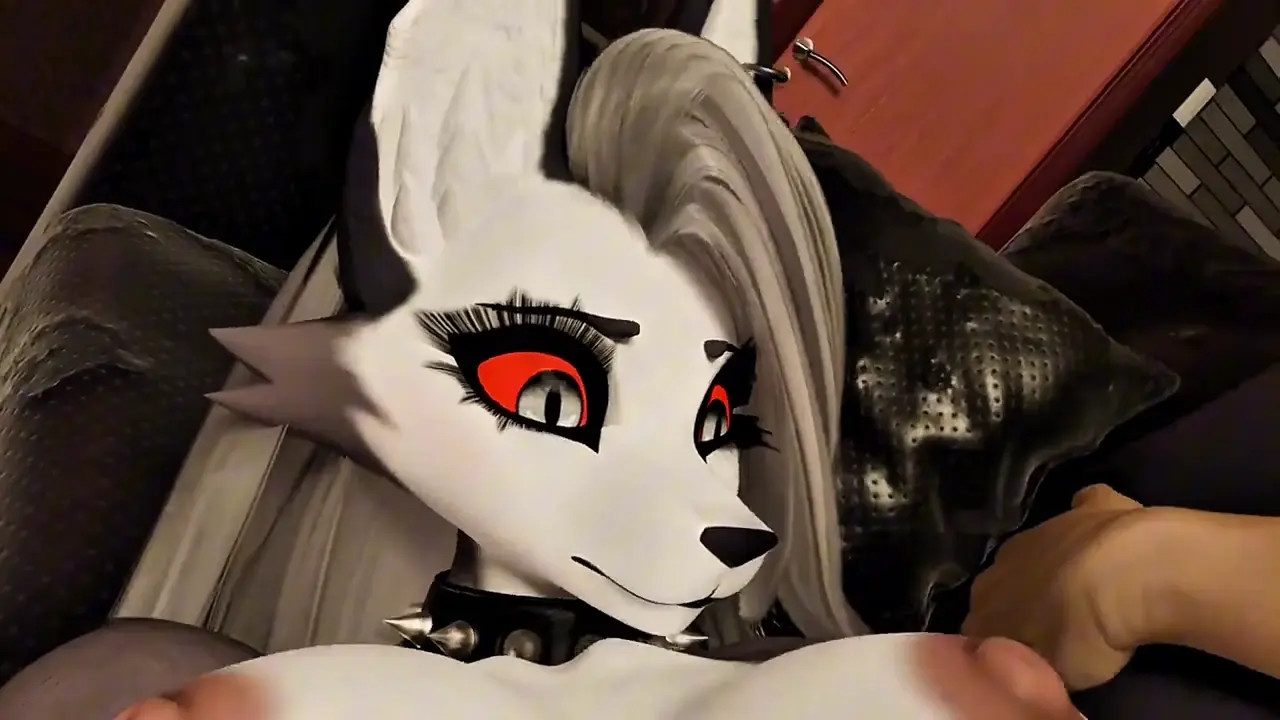 Loona couch sex