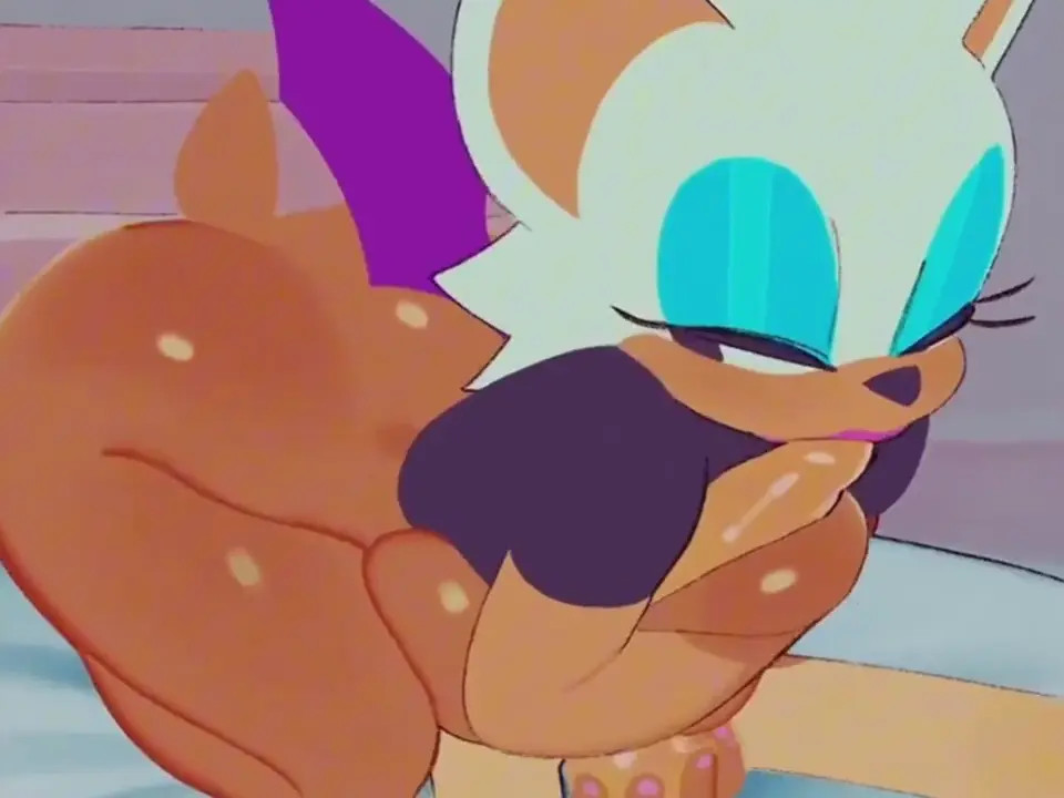 Rouge the Bat Sucks Tails