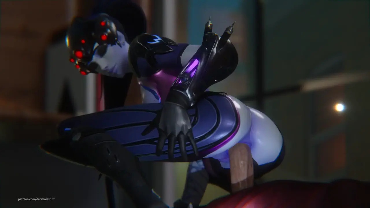 Widowmaker is enjoying a juicy one!
