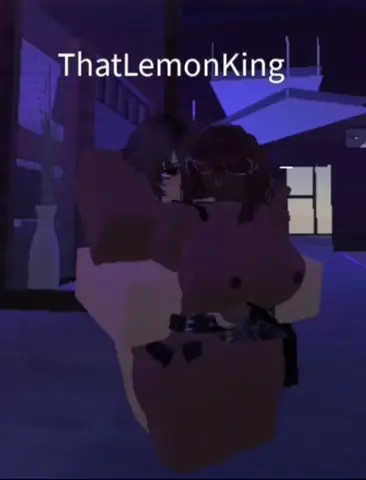 I'm getting pounded by a cutie guy on Roblox condo