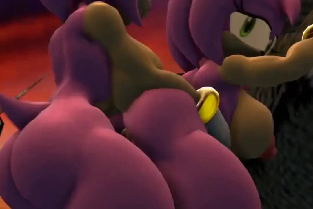 Creepy Amy fucks herself