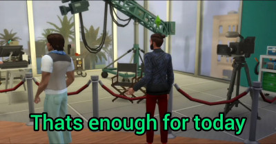 Billie Eilish rewards her staff for their HARD work backstage and gets gangbanged