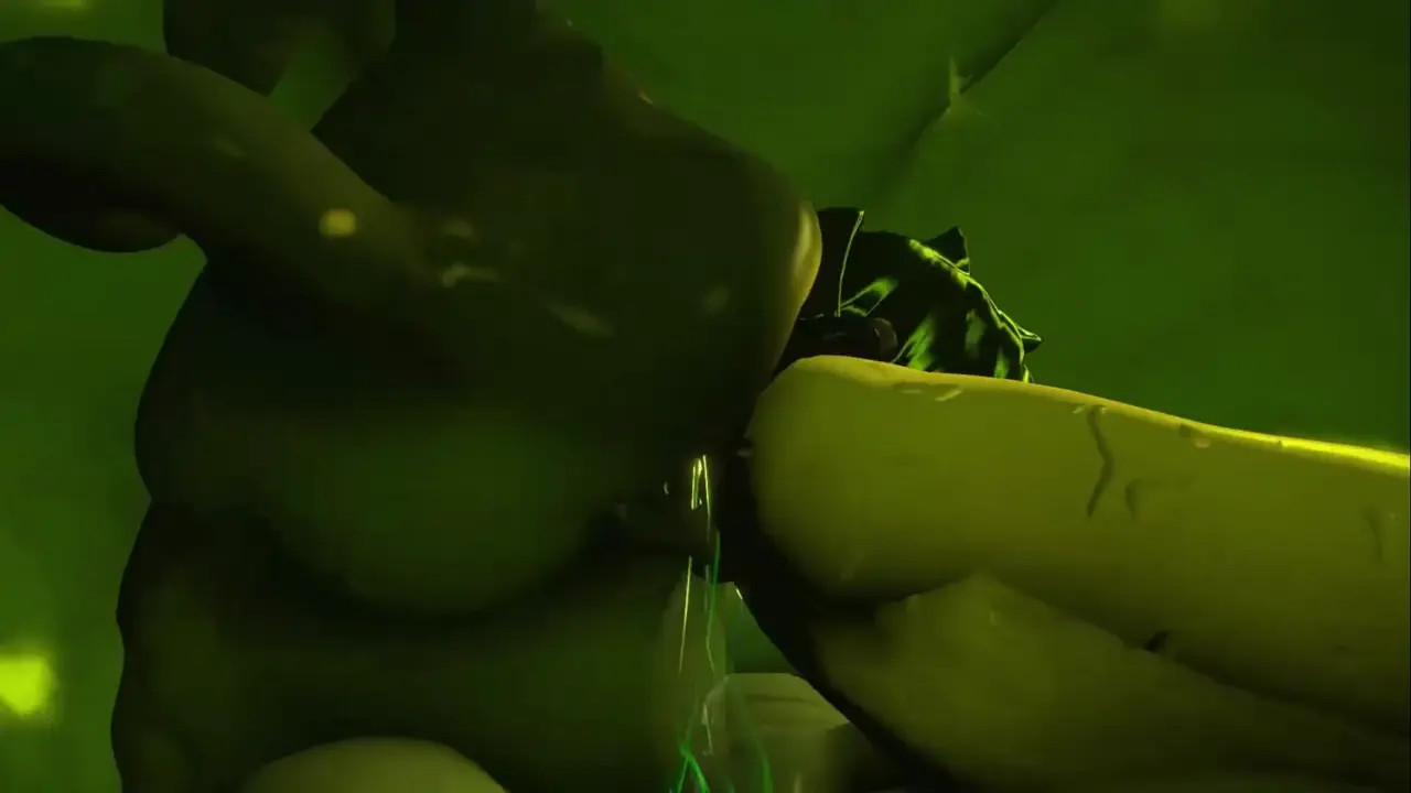 Slug Capture 2 Girls