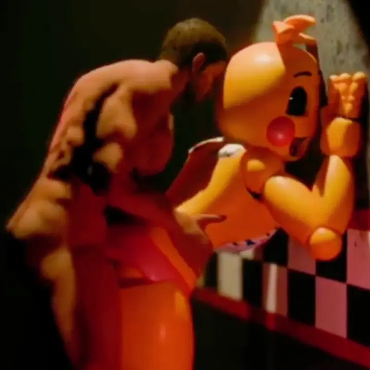 Chris Redfield DoggyStyle Toy Chica POV