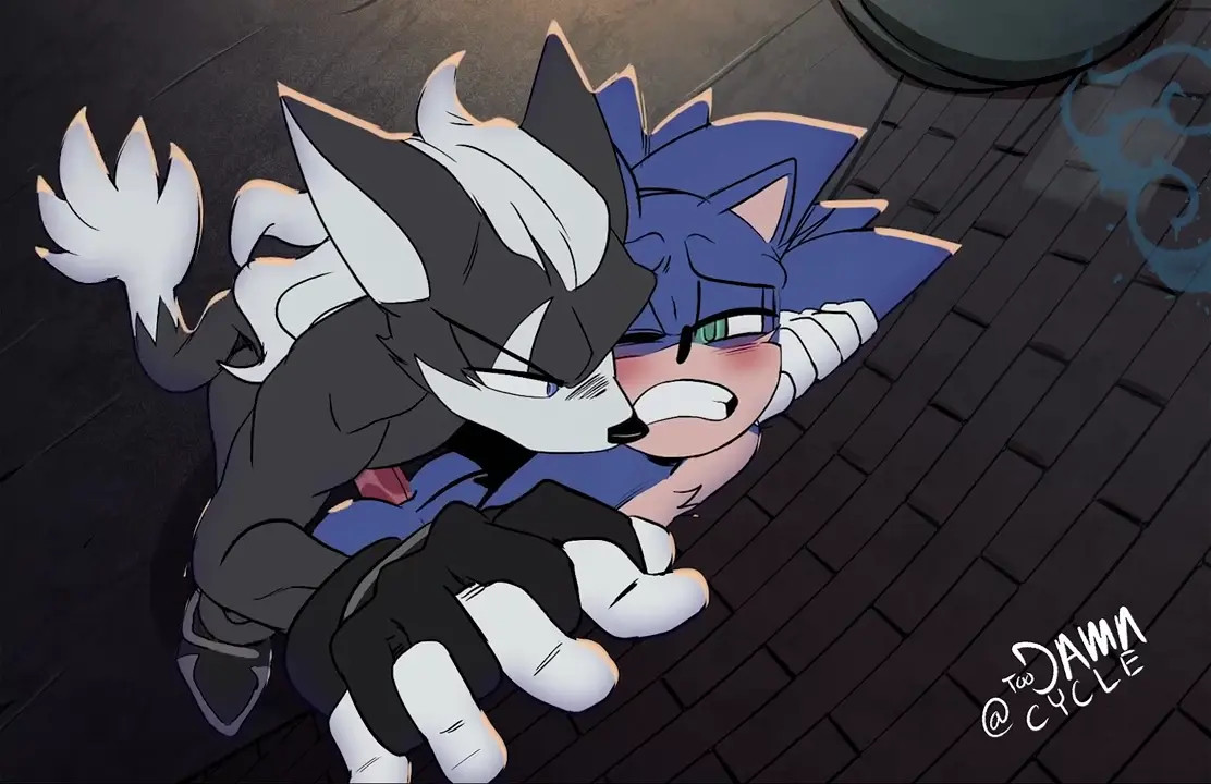 Infinite caught Sonic against wall