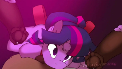 Rarity Sucks and jerks cocks