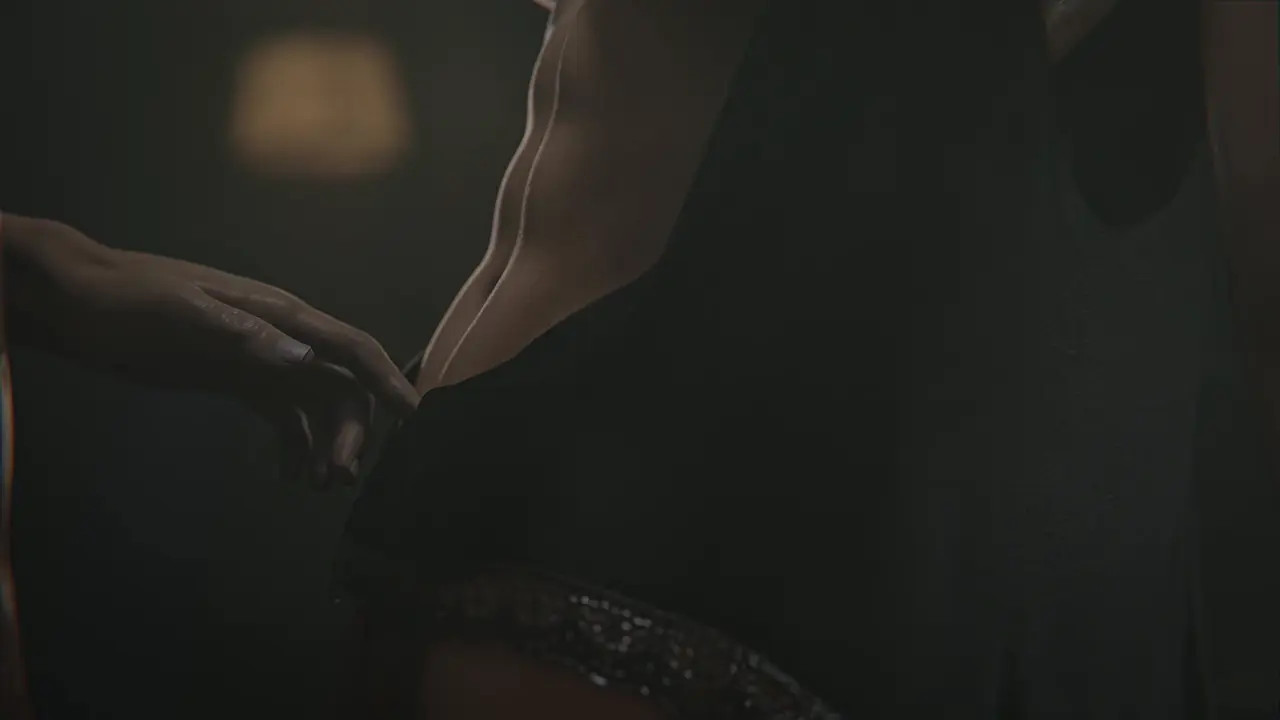 Lara's Torn Top [Sub] [NO WM] [Visualoos] [4K] [60FPS]