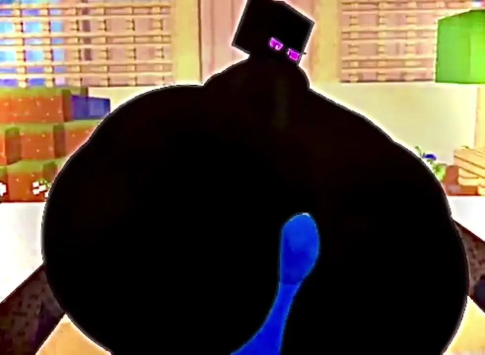 Endermommy uses her massive hyper butt to play with her son's cock