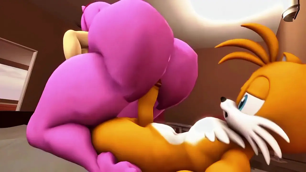 Tails threshing Amy (4K 60FPS)