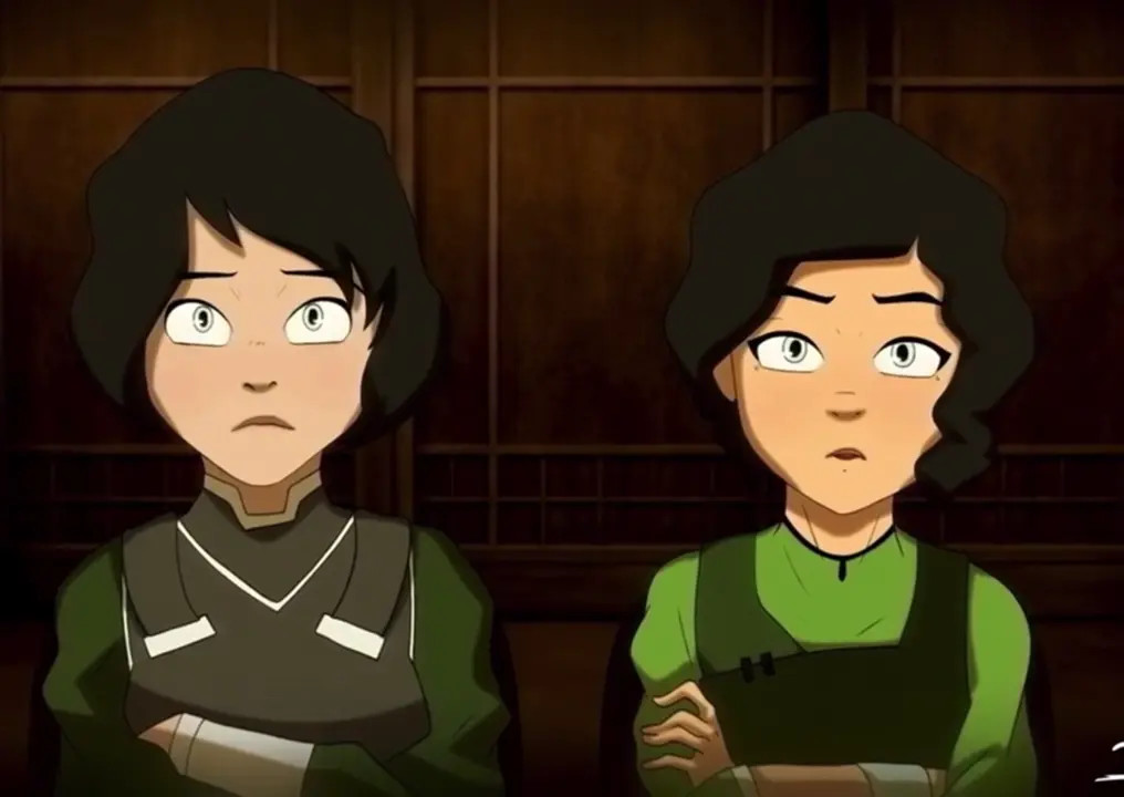 Toph hmv getting digged by group