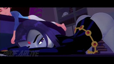 Raven swaying her Ass while Gwen is long slept beside