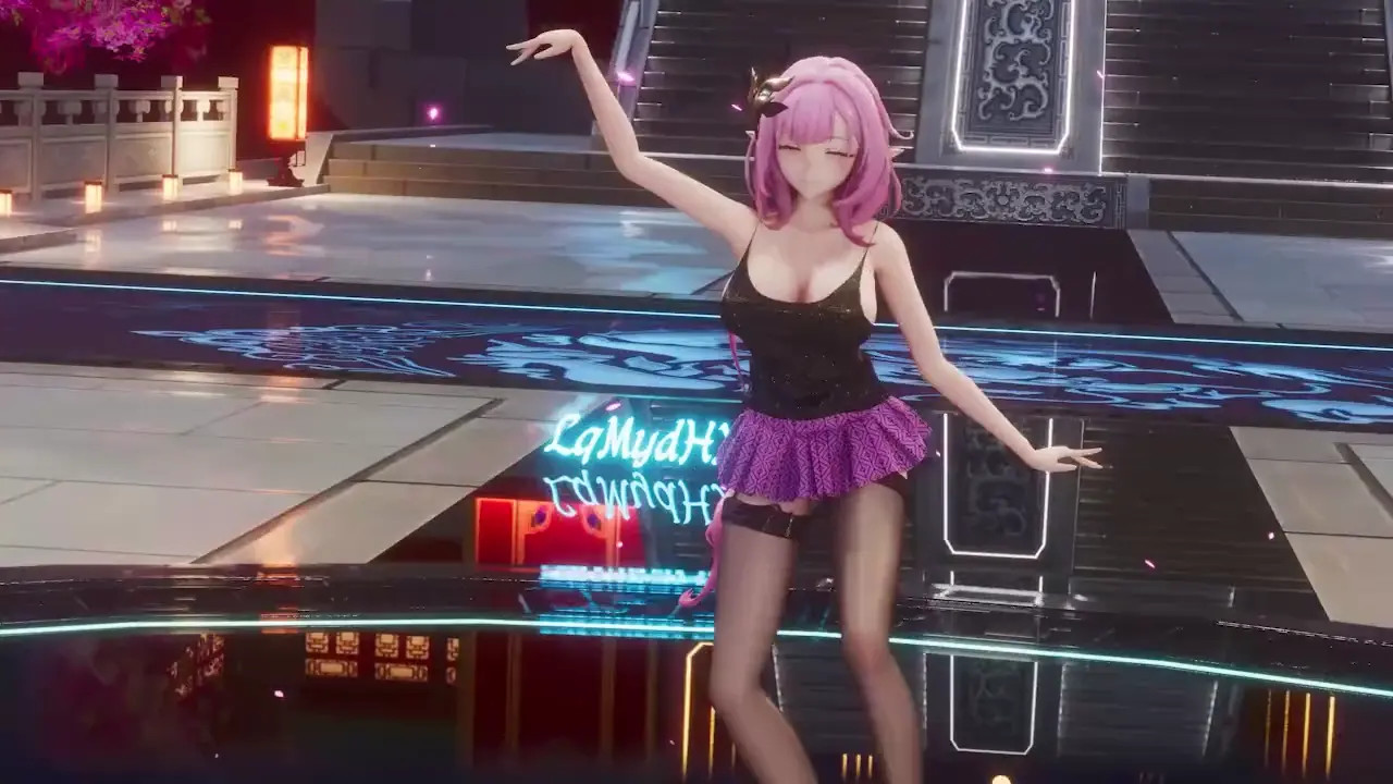 Elysia dancing