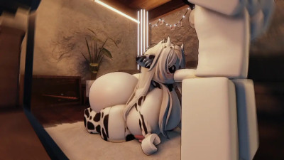 This cow really likes to be filled with milk - RR34 Sub Esp