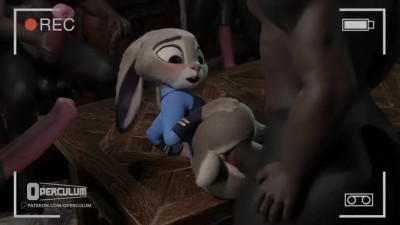Judy Hopps between stallions (BBC)