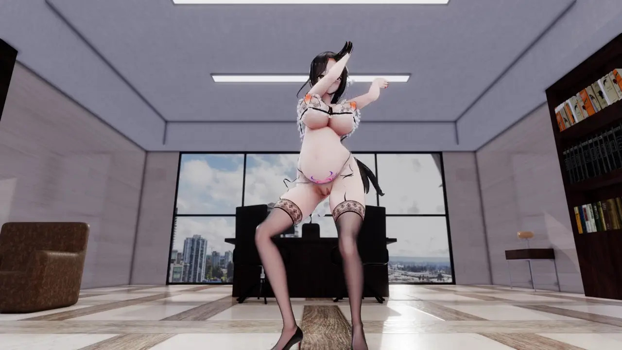 Chen Hai Pregnant Belly