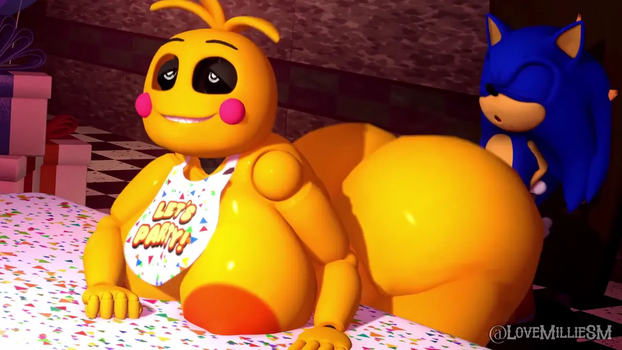 sonic giving toy chica backshots and fills mommy